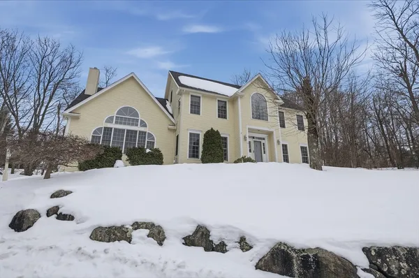 $1,100,000 | 15 Keyes House Road, Shrewsbury, MA 01545
