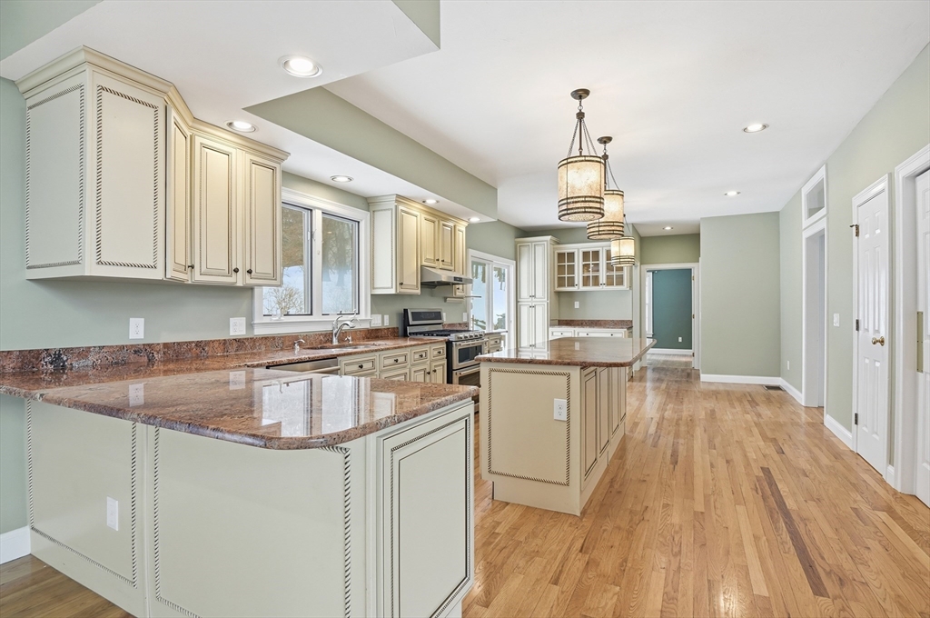 15 Keyes House Road Shrewsbury, MA 01545 - Photo 5 of 42