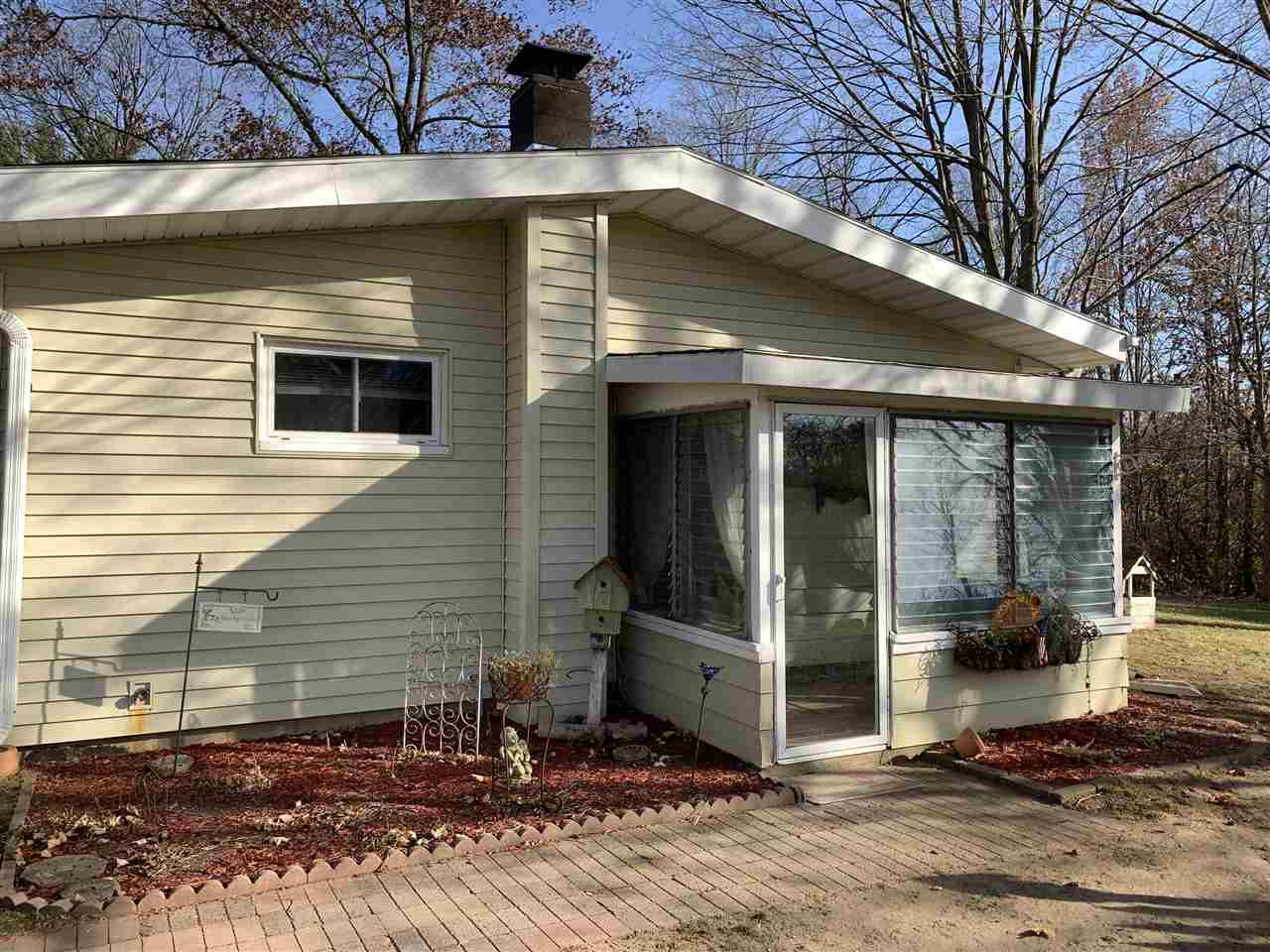 524 South Sutton Road Jackson, MI 49203 - Photo 13 of 25 Photo 13