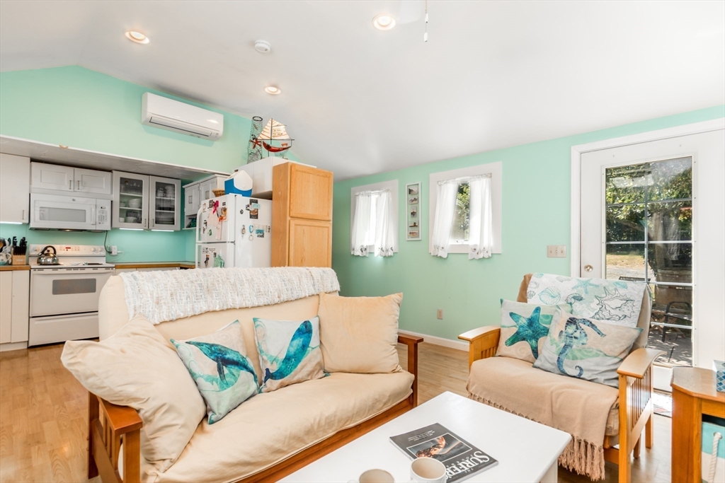 319 South Orleans Road, Unit 2 Orleans, MA 02653 - Photo 7 of 34 Gallery Image 7