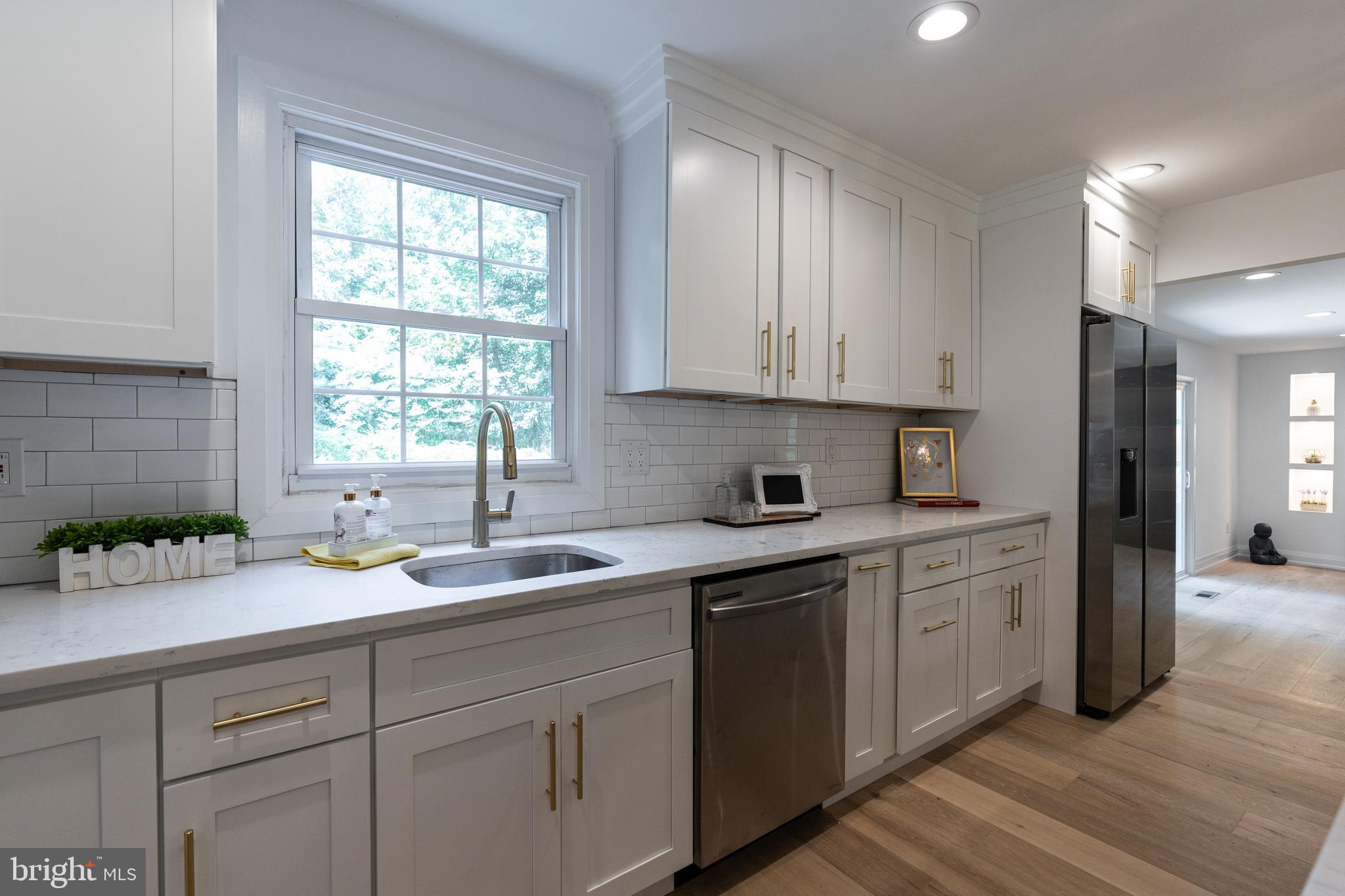 757 West Providence Road Lansdowne, PA 19050 - Photo 3 of 61 Deep Stainless sink