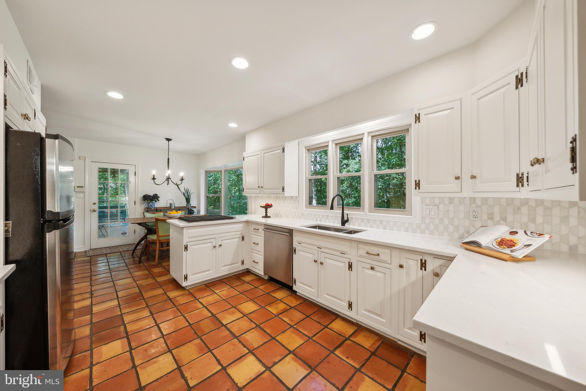 10523 Wickens Road Vienna, VA 22181 - Photo 11 of 51