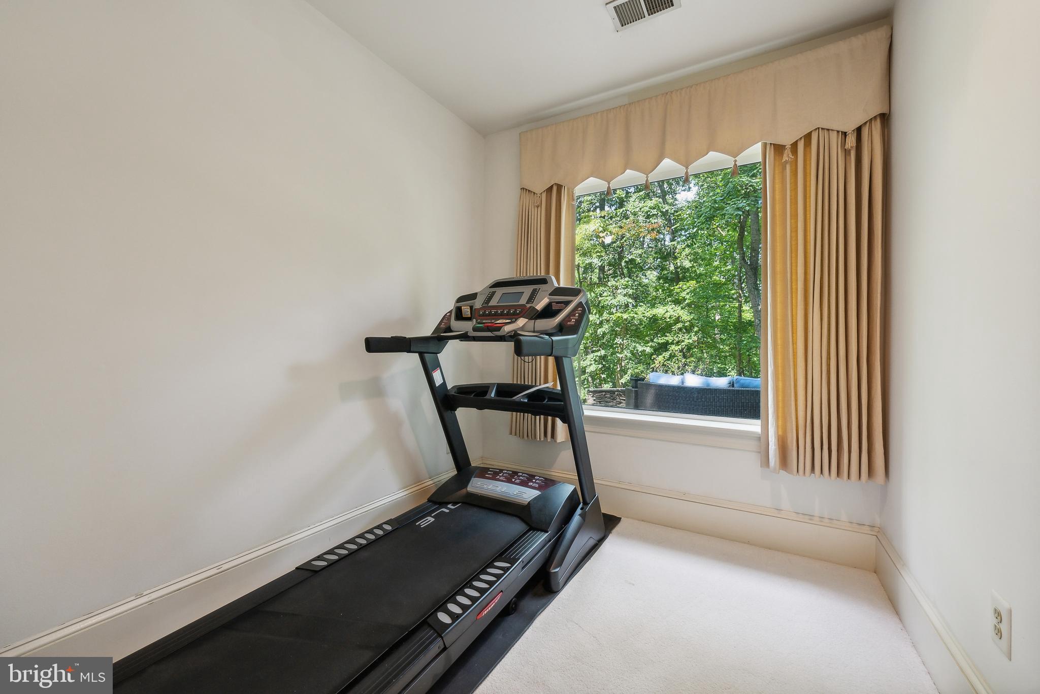 10523 Wickens Road Vienna, VA 22181 - Photo 45 of 51