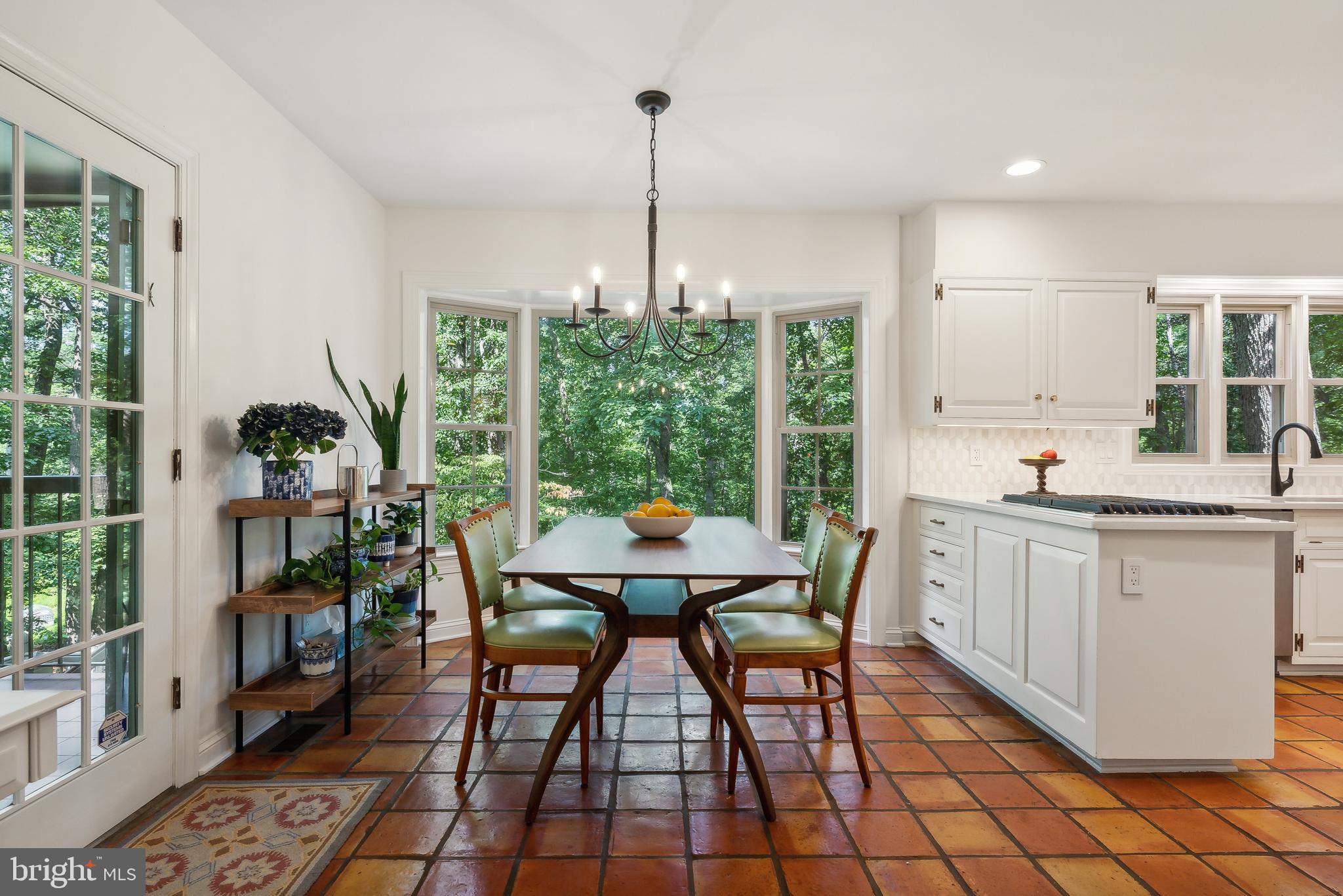 10523 Wickens Road Vienna, VA 22181 - Photo 7 of 51