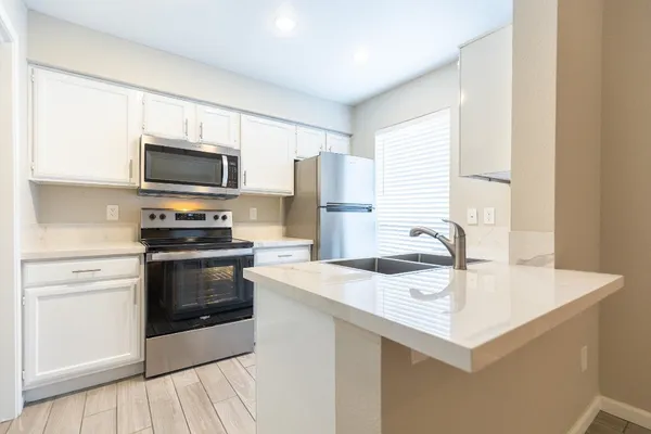 $1,275 | 3900 Woodchase Drive, Unit 132, Houston, TX 77042