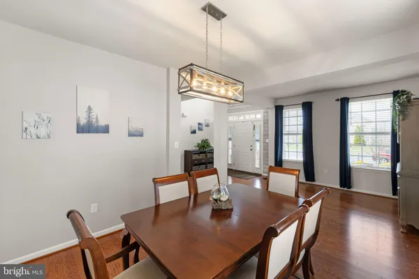 $549,500 | 122 Vincent Drive, Stephens City, VA 22655