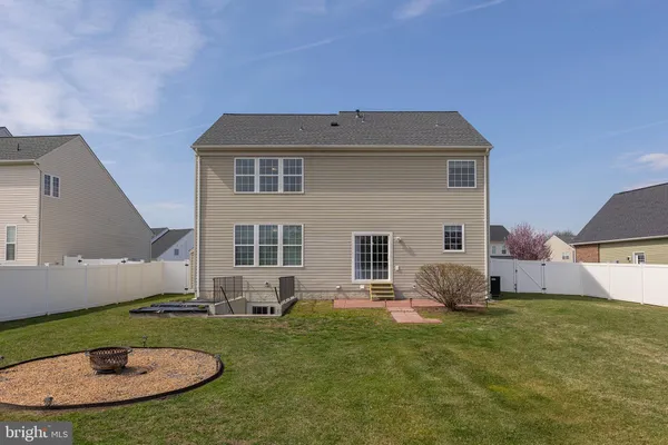 $549,500 | 122 Vincent Drive, Stephens City, VA 22655