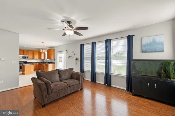 $549,500 | 122 Vincent Drive, Stephens City, VA 22655