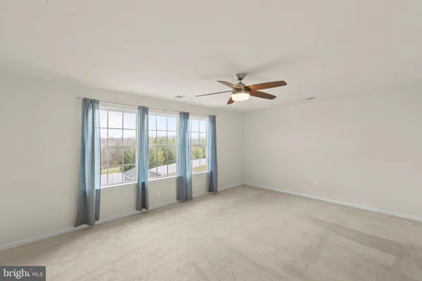 $549,500 | 122 Vincent Drive, Stephens City, VA 22655