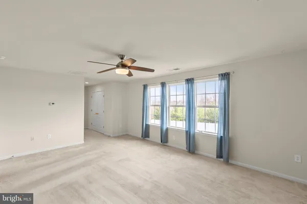 $549,500 | 122 Vincent Drive, Stephens City, VA 22655