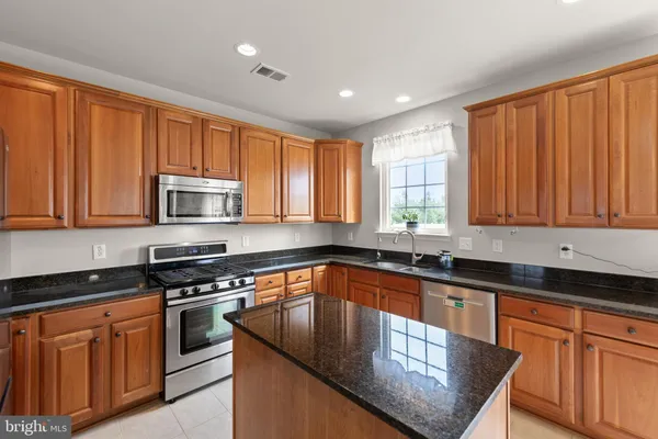 $549,500 | 122 Vincent Drive, Stephens City, VA 22655