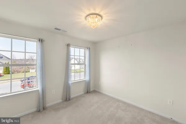 $549,500 | 122 Vincent Drive, Stephens City, VA 22655