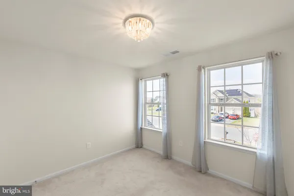 $549,500 | 122 Vincent Drive, Stephens City, VA 22655