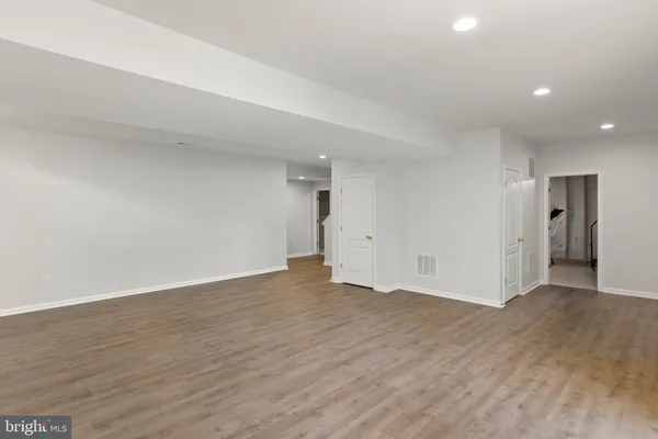 $549,500 | 122 Vincent Drive, Stephens City, VA 22655