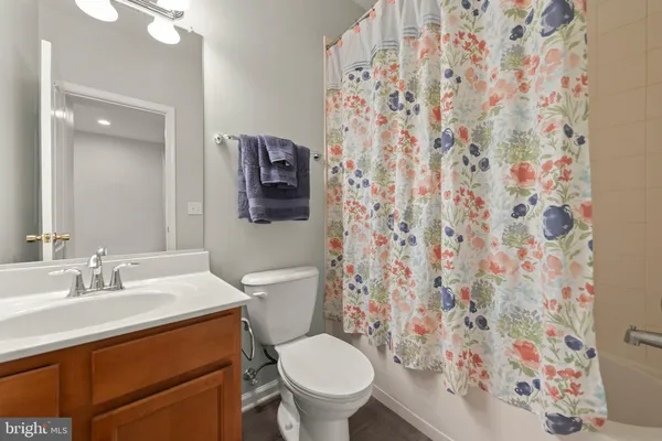 $549,500 | 122 Vincent Drive, Stephens City, VA 22655