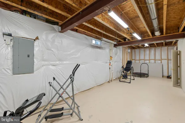 $549,500 | 122 Vincent Drive, Stephens City, VA 22655