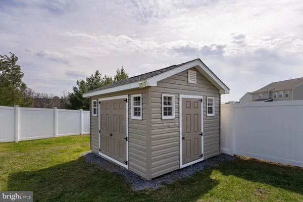 $549,500 | 122 Vincent Drive, Stephens City, VA 22655