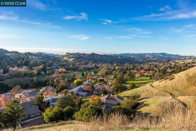 $829,000 | 2300 Pine Knoll Drive, Unit 1, Walnut Creek, CA 94595