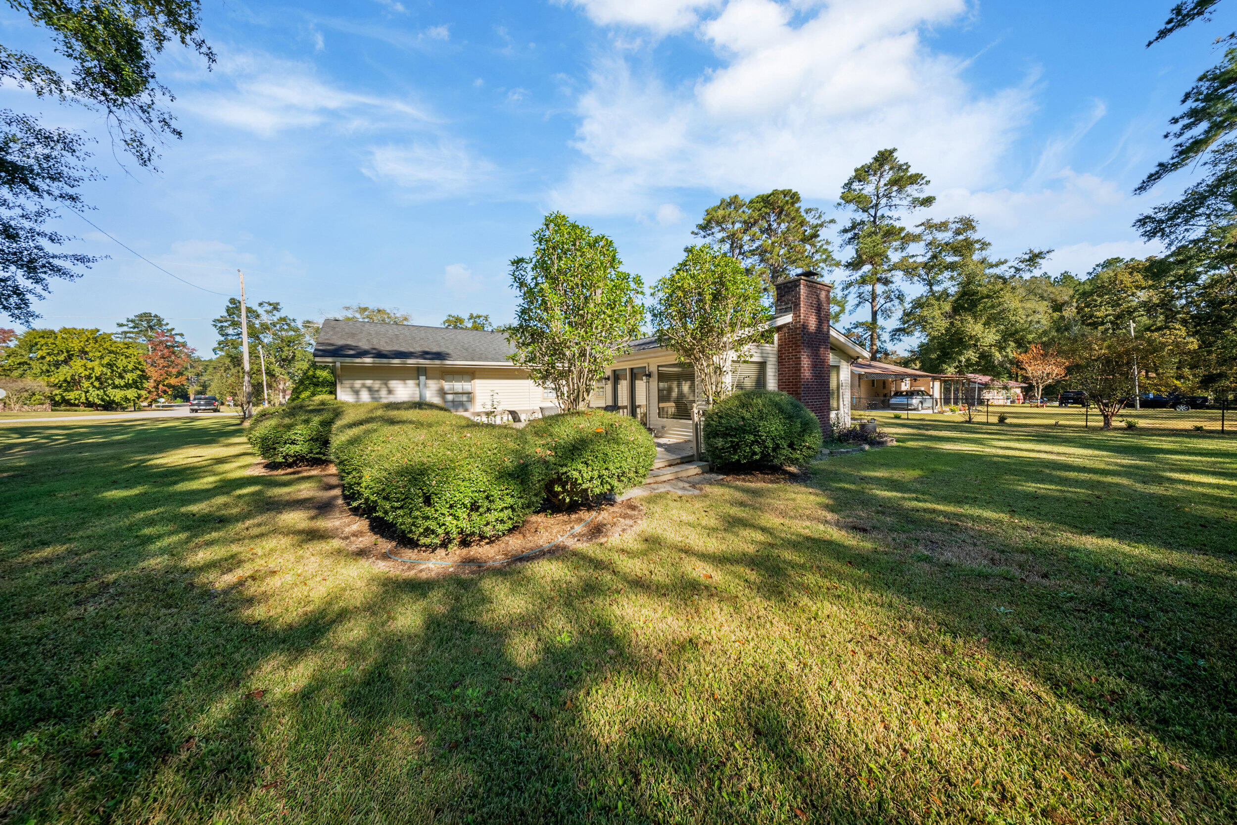 157 State Rd S-5-452 Bamberg, SC 29003 - Photo 26 of 29 157 Charles St backyard