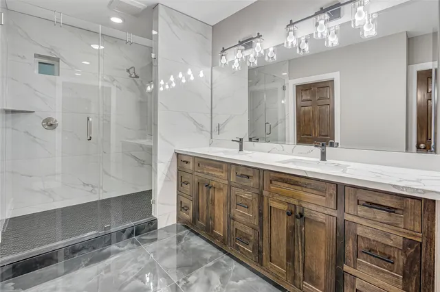 a bathroom with a toilet