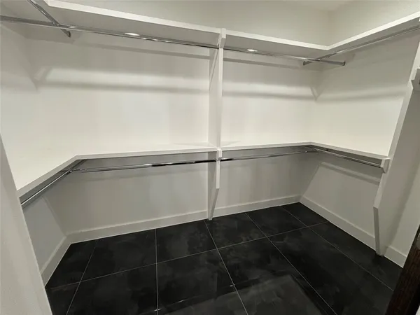 $2,200 | 430 North Hutcheson Street, Houston, TX 77003