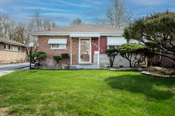 $189,900 | 16221 Hermitage Avenue, Markham, IL 60428