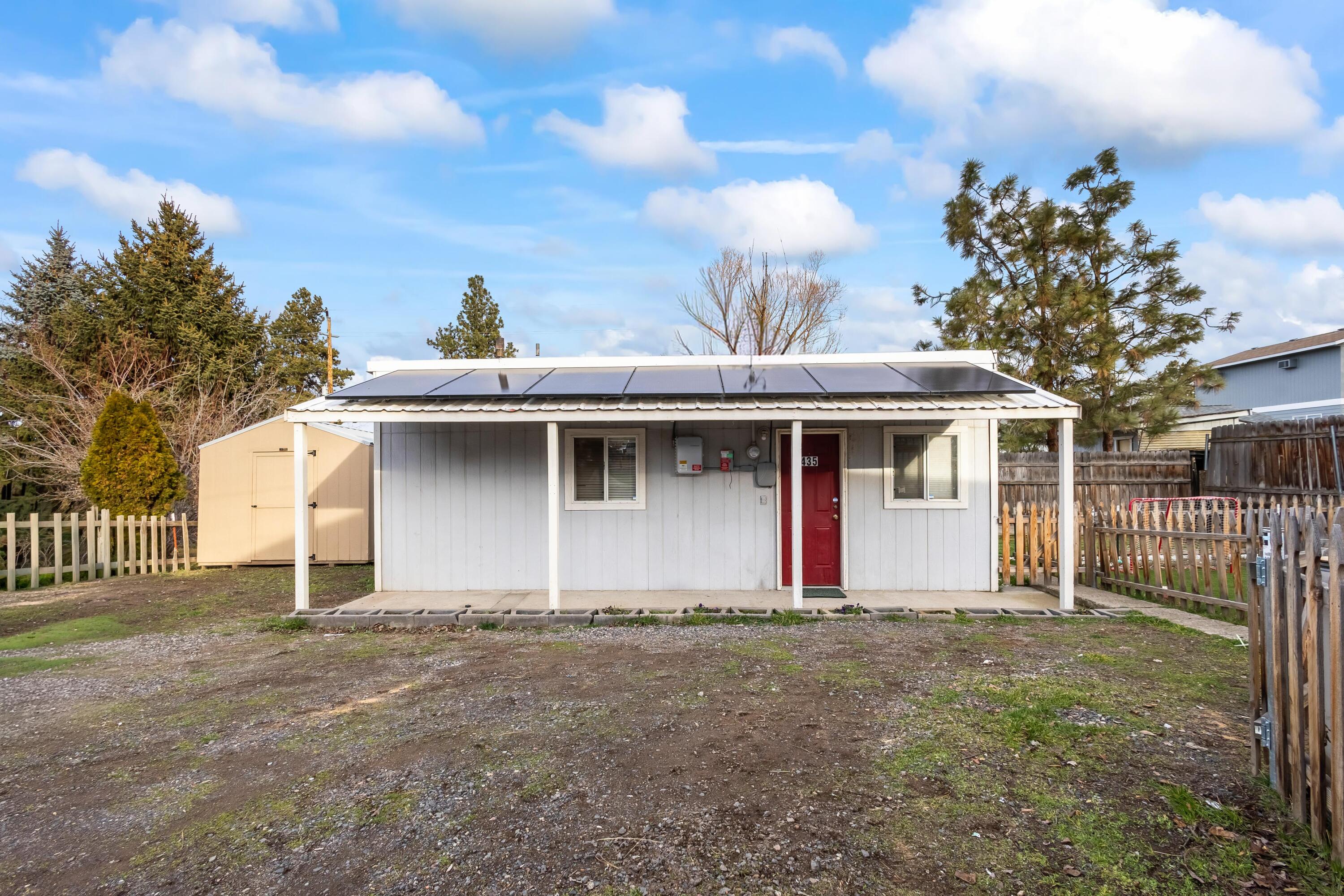 433 Southeast 9th Street Madras, OR 97741 - Photo 4 of 27 Small home