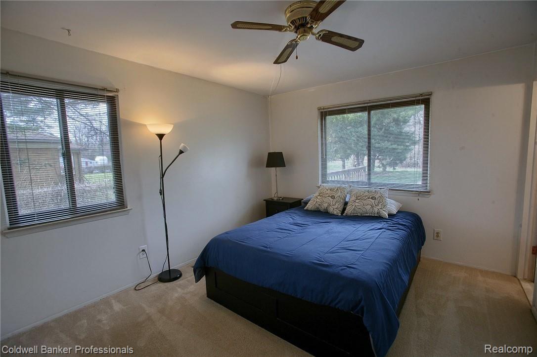 30660 West 11 Mile Road Farmington, MI 48336 - Photo 19 of 28 20-Master Bedroom.jpg