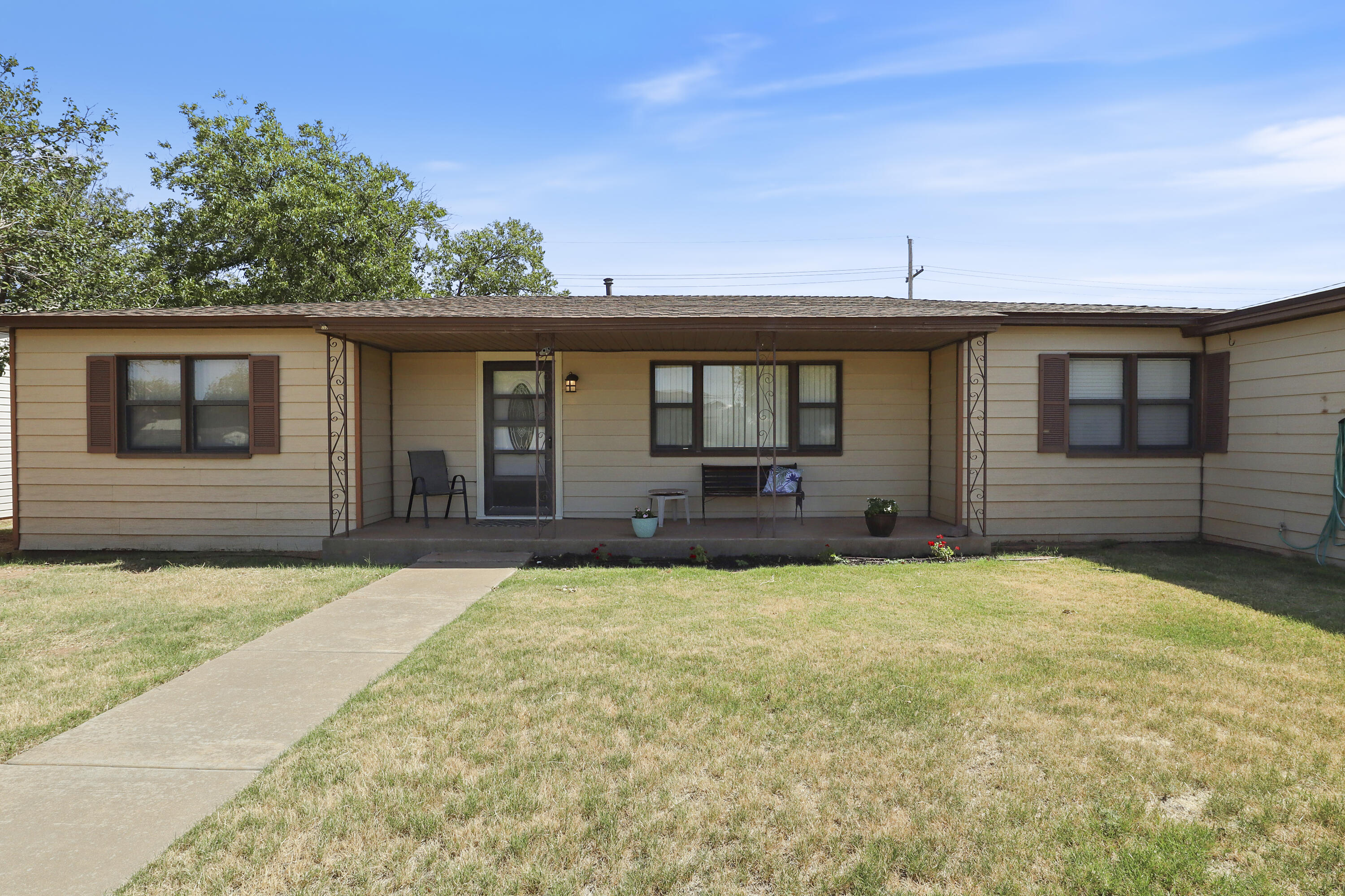 511 6th Street Wolfforth, TX 79382 - Photo 1 of 26