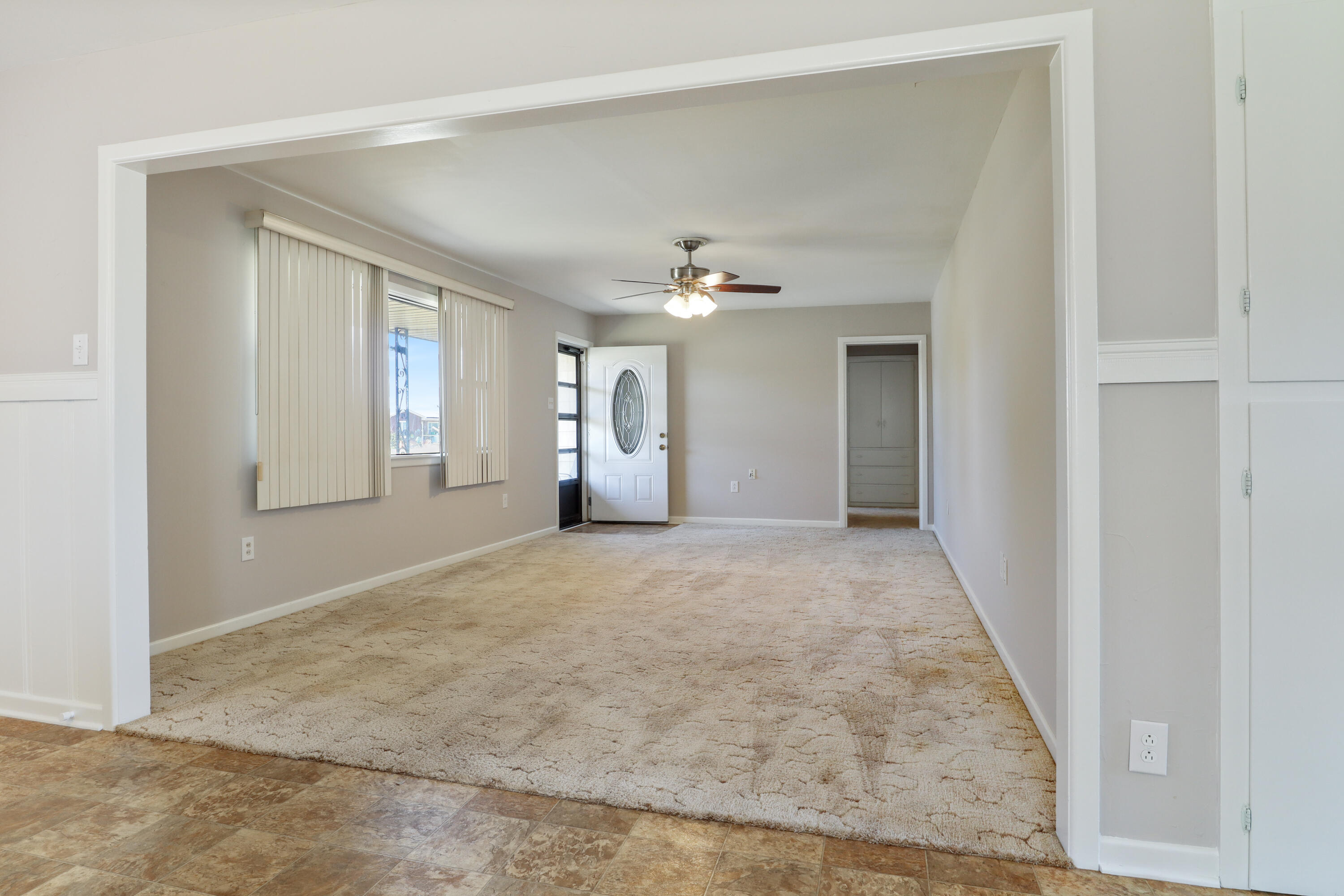 511 6th Street Wolfforth, TX 79382 - Photo 7 of 26 an empty room with windows and closet