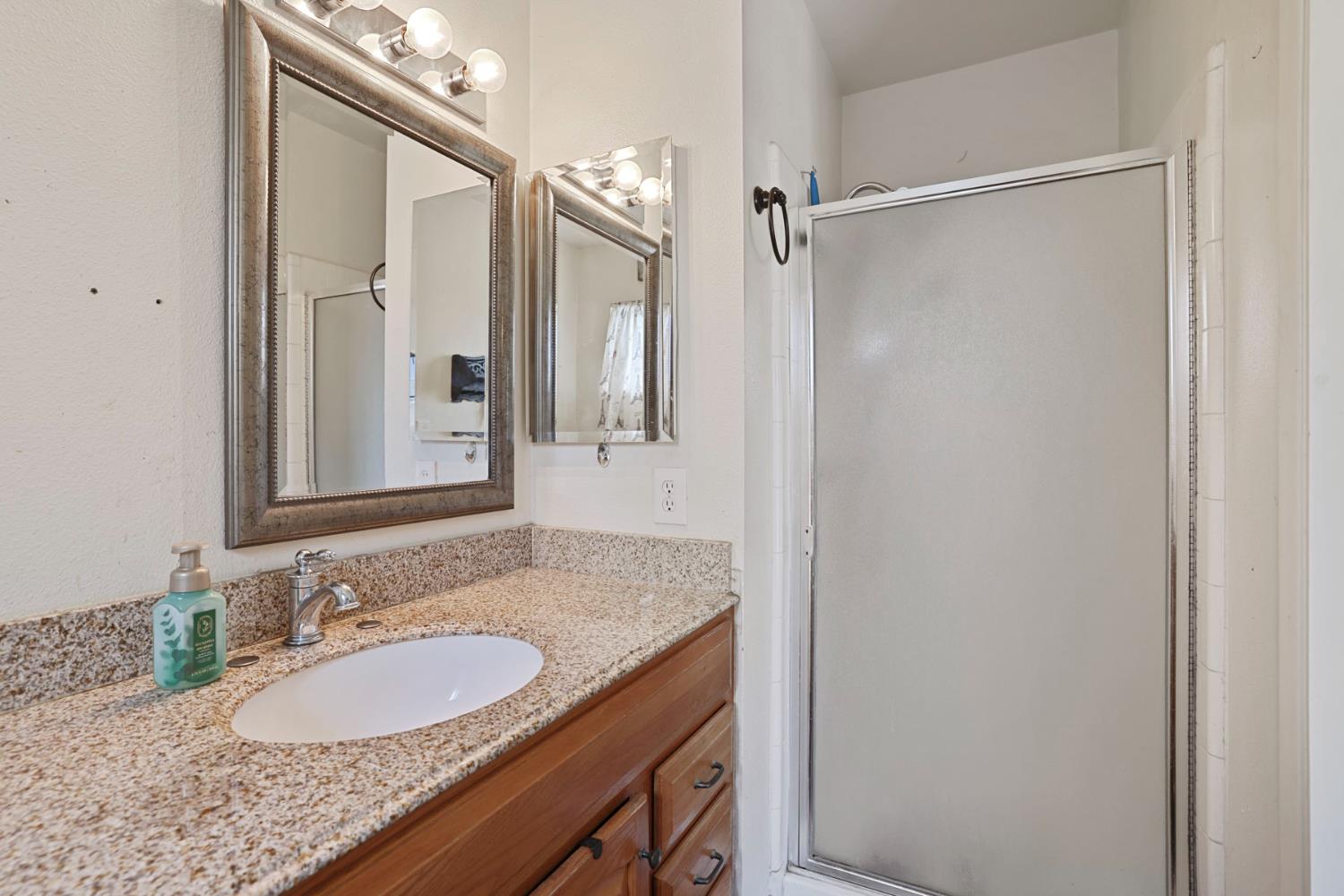 1700 Chapala Way Modesto, CA 95355 - Photo 16 of 39