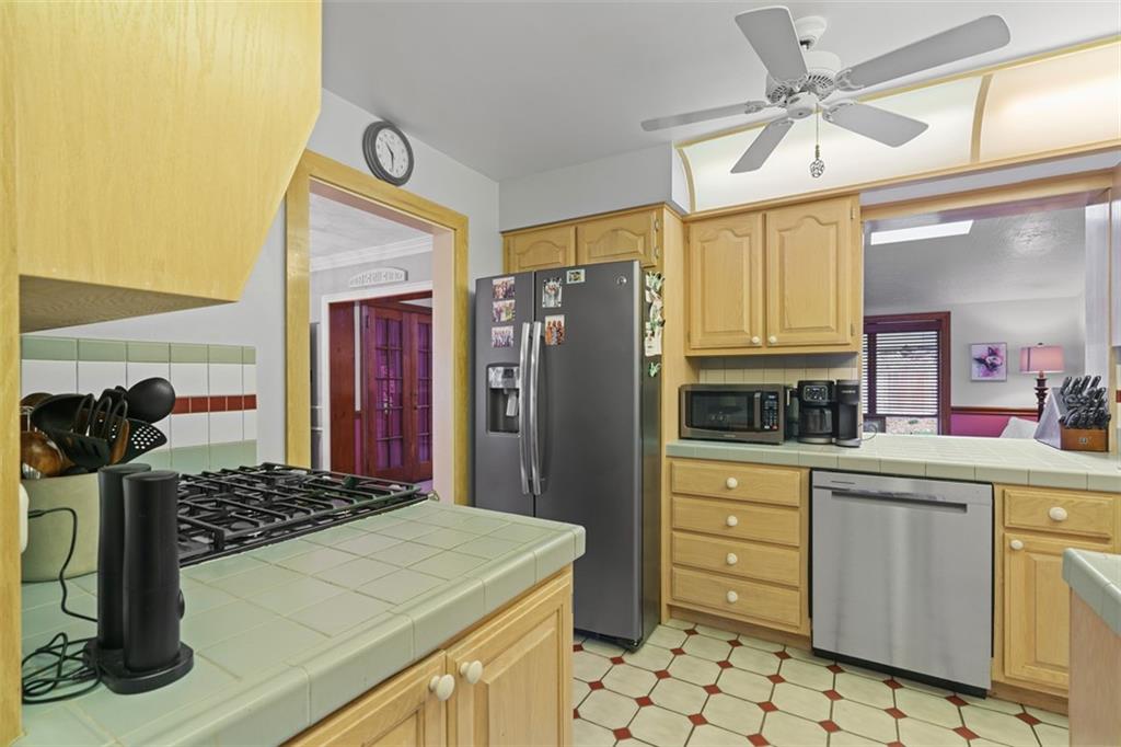 1203 Cambridge Street Natrona Heights, PA 15065 - Photo 14 of 28 Kitchen