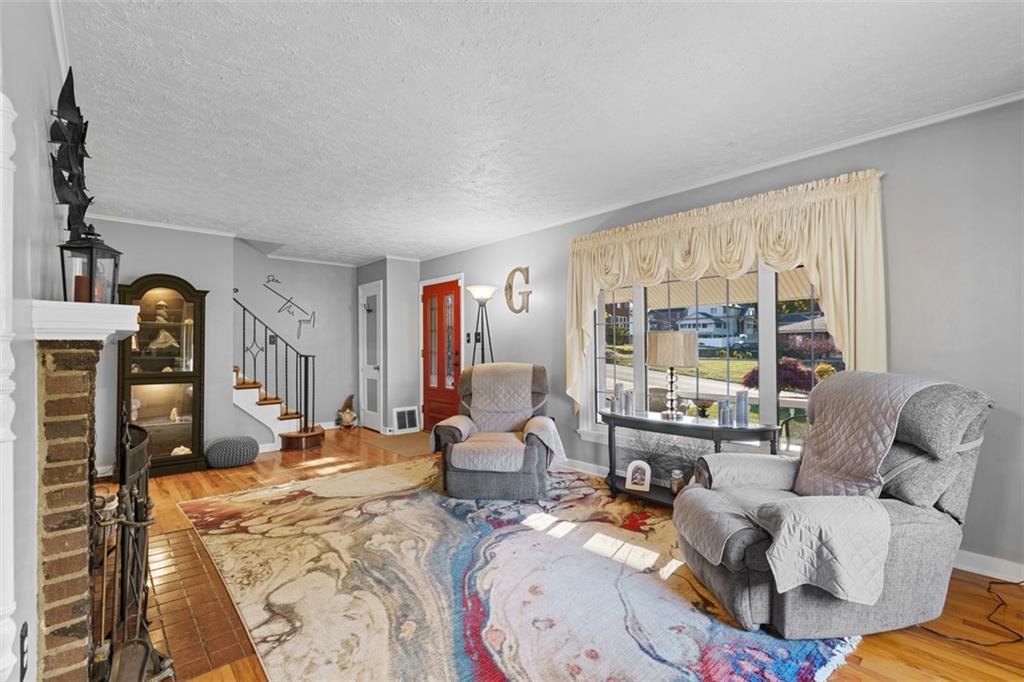 1203 Cambridge Street Natrona Heights, PA 15065 - Photo 6 of 28