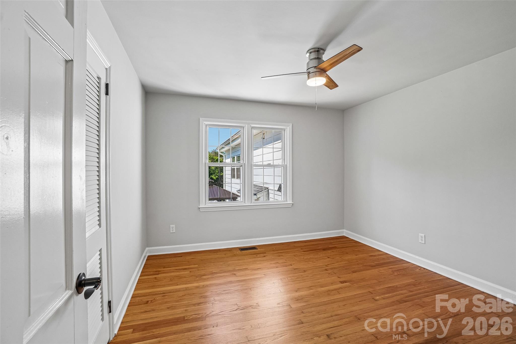 28 Ridgefield Place Asheville, NC 28803 - Photo 17 of 48