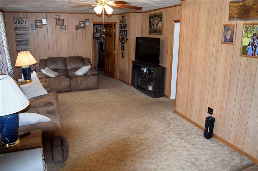 333 Baum Road Derry, PA 15627 - Photo 11 of 39 livingroom