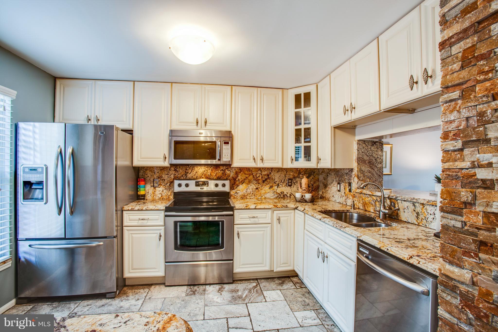 6005 Bingley Road Alexandria, VA 22315 - Photo 6 of 26 Kitchen