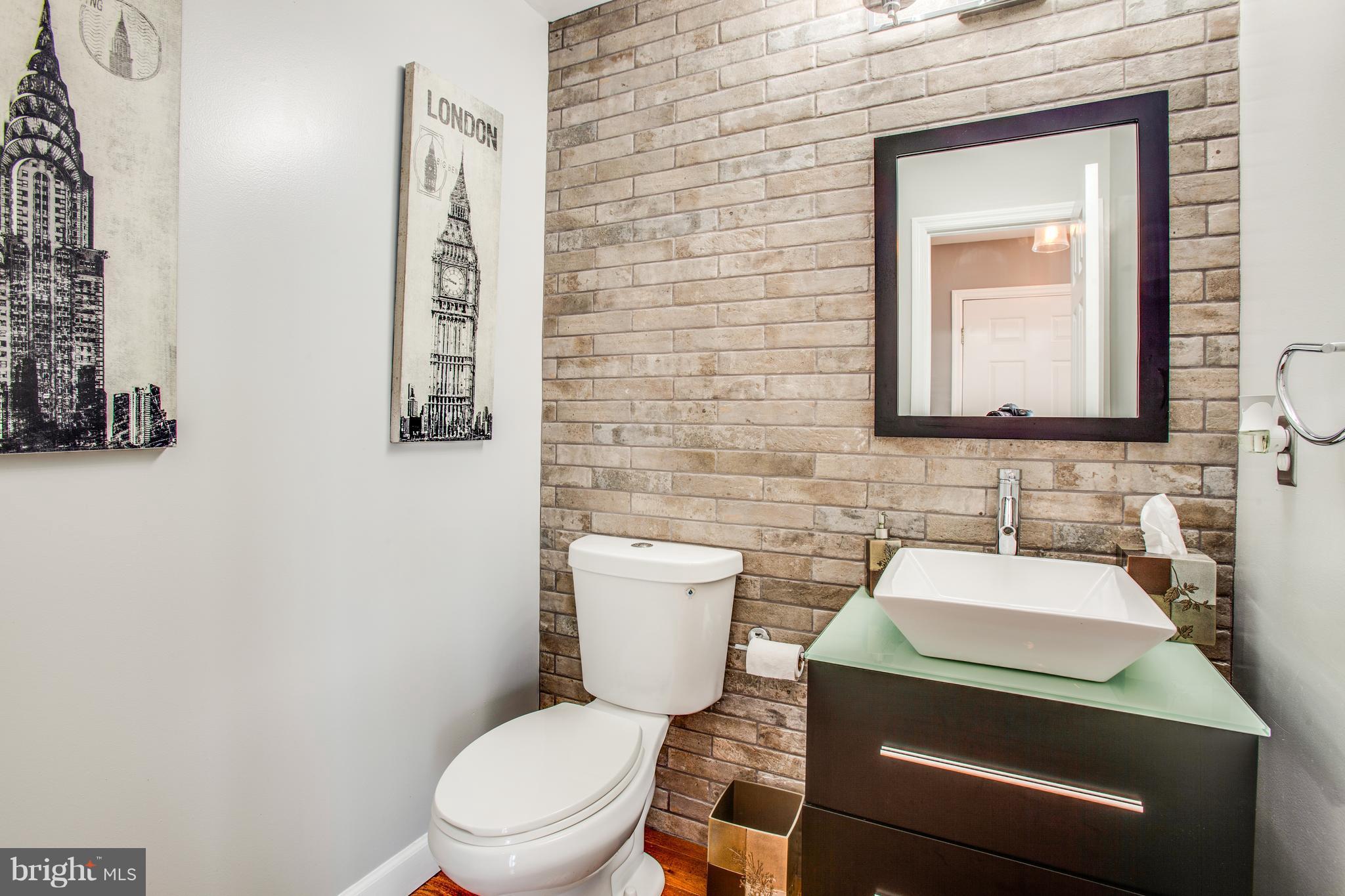 6005 Bingley Road Alexandria, VA 22315 - Photo 10 of 26 Bath