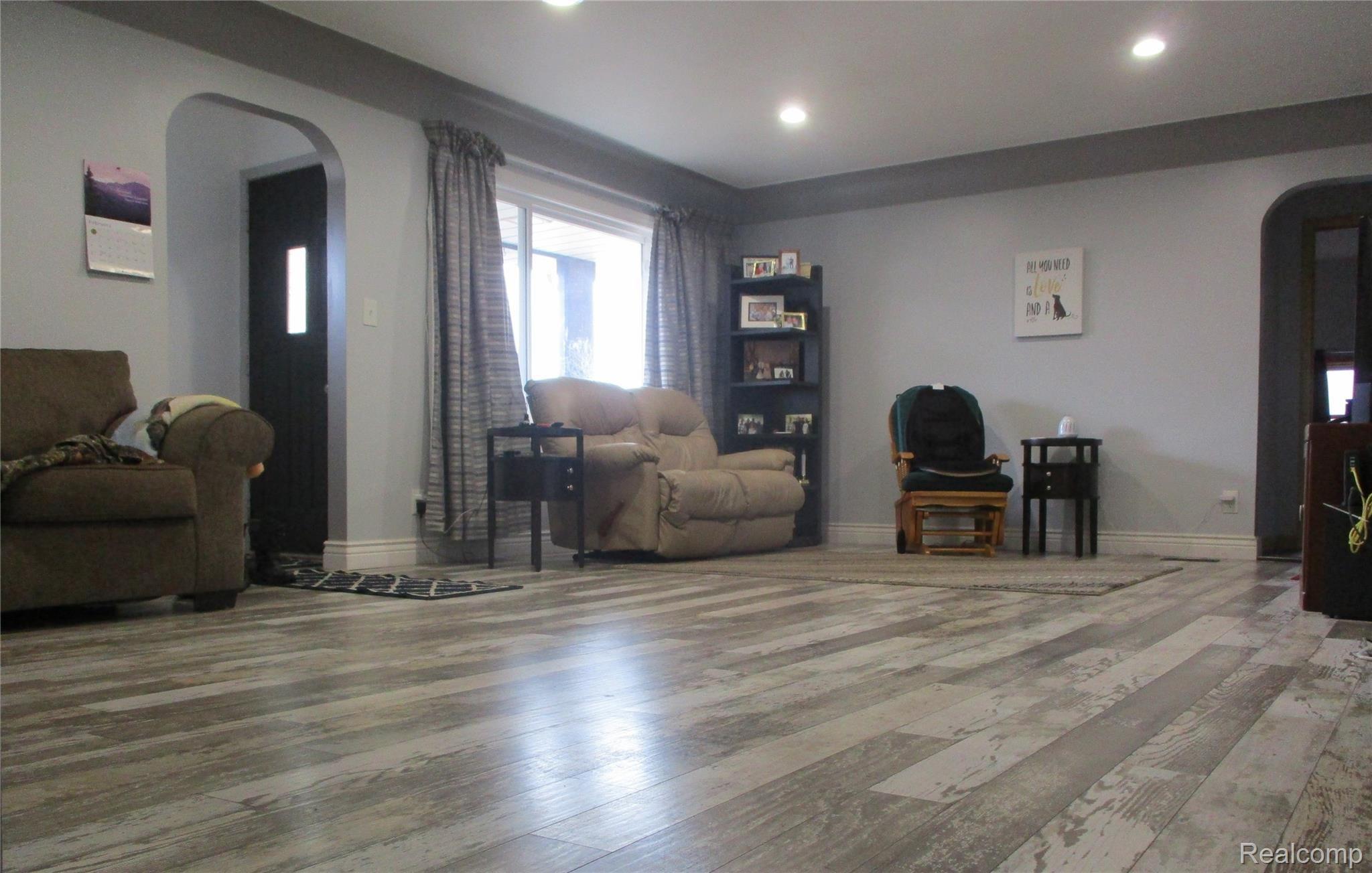 12885 Grafton Road Carleton, MI 48117 - Photo 21 of 22 IMG_2978 (2).JPG