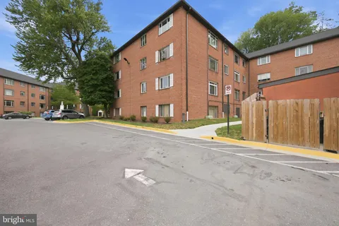 $485,000 | 5301 Westbard Circle, Unit 334, Bethesda, MD 20816