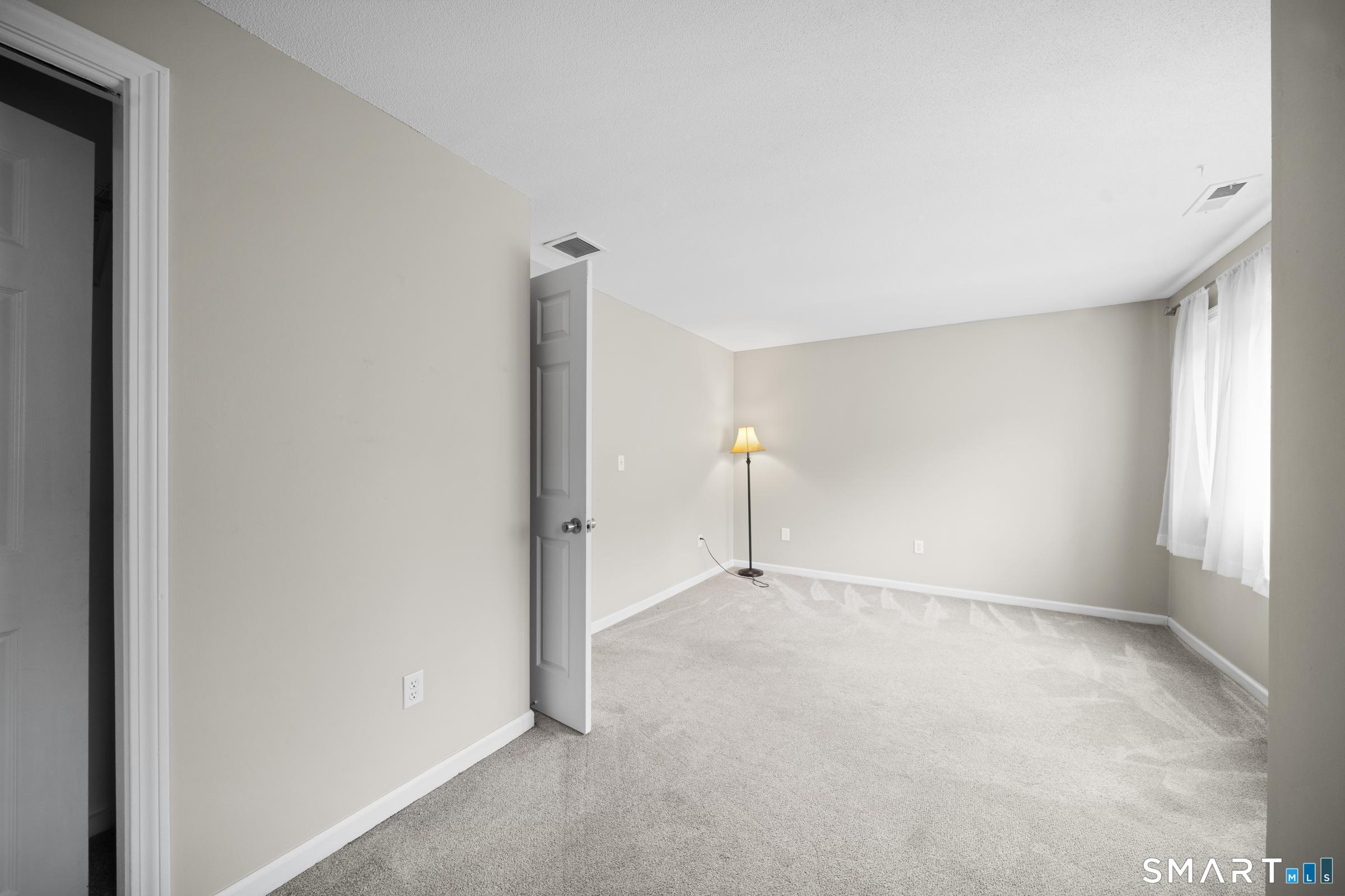 102 Oak Ridge Drive, Unit 102 Windsor Locks, CT 06096 - Photo 21 of 32