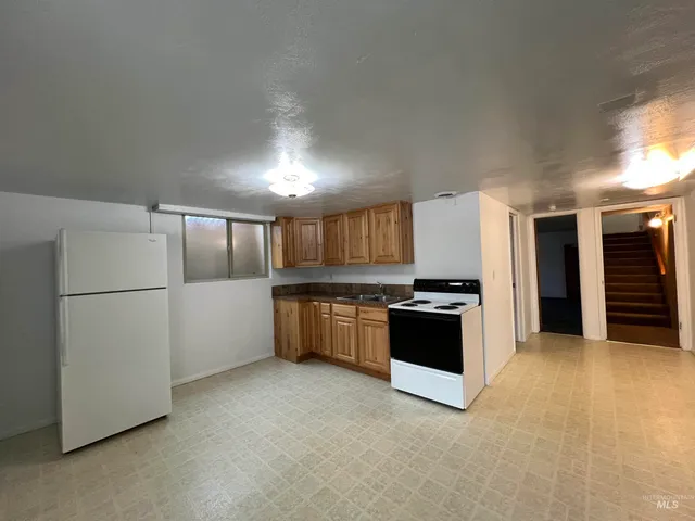 $1,295 | 2405 Sunset Drive, Unit 2, Ontario, OR 97914