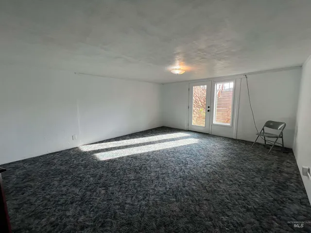 $1,295 | 2405 Sunset Drive, Unit 2, Ontario, OR 97914