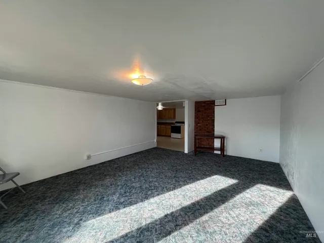 $1,295 | 2405 Sunset Drive, Unit 2, Ontario, OR 97914