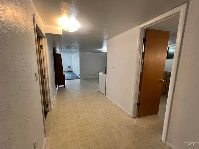 $1,295 | 2405 Sunset Drive, Unit 2, Ontario, OR 97914