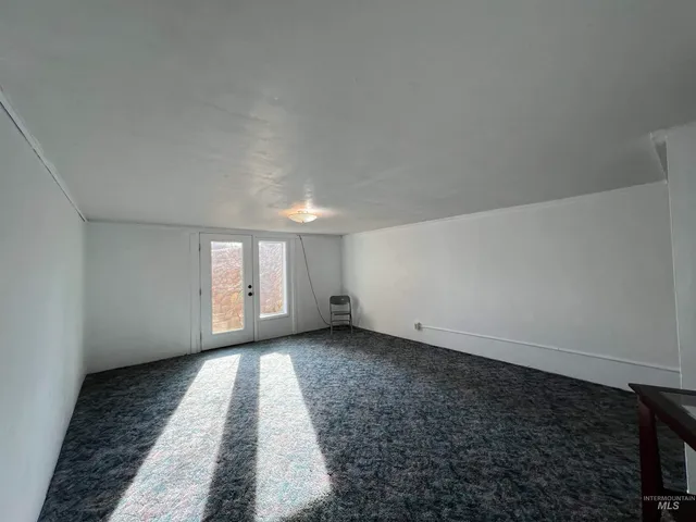 $1,295 | 2405 Sunset Drive, Unit 2, Ontario, OR 97914