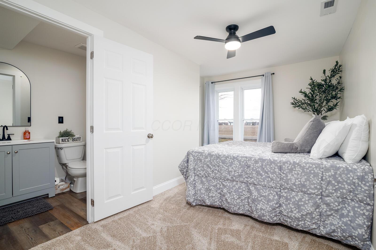 13450 Lockbourne Eastern Road Ashville, OH 43103 - Photo 23 of 30 first floor bedroom with bathroom
