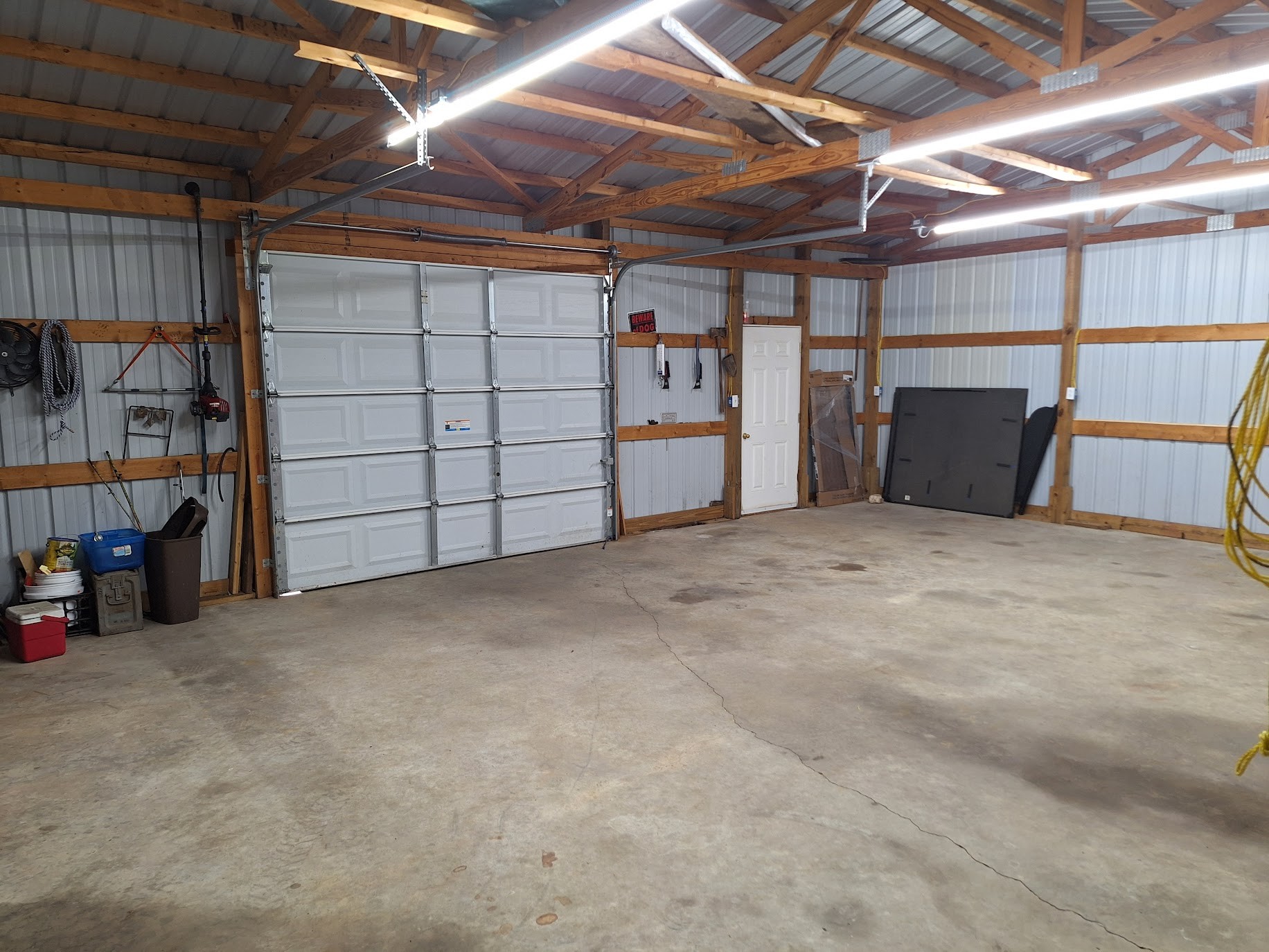 146 Sparkman Town Road Rock Island, TN 38581 - Photo 43 of 60 a view of a garage