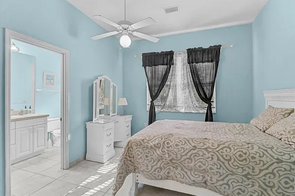 $1,050,000 | 4708 Sweetmeadow Circle, Sarasota, FL 34238