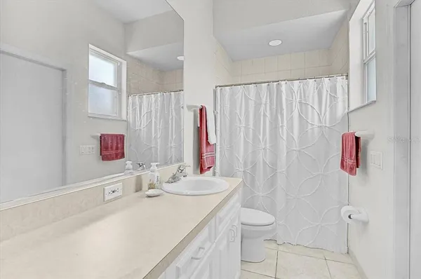 $1,050,000 | 4708 Sweetmeadow Circle, Sarasota, FL 34238