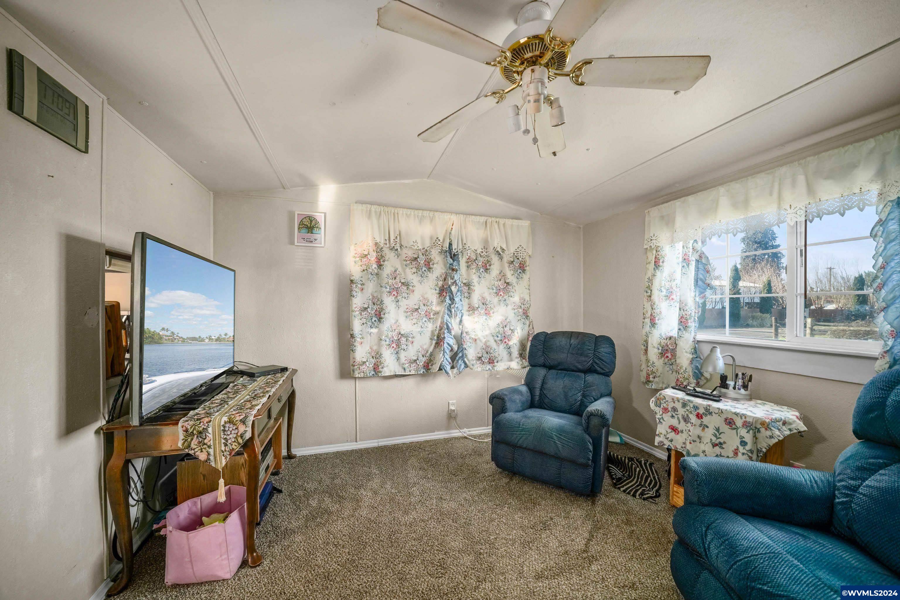 11823 Northeast Carl Road, Unit 1 Woodburn, OR 97071 - Photo 7 of 24